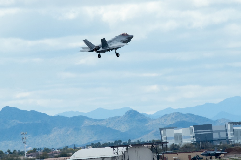 Luke trains world’s greatest F-35 pilots