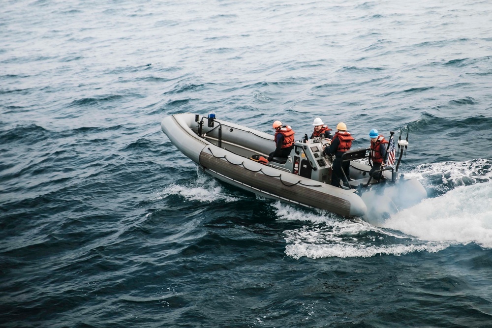 DVIDS - Images - Man Overboard Drill Aboard USS McFaul [Image 4 of 7]