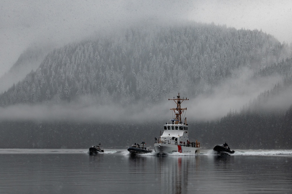 U.S. Coast Guard, Royal Canadian Mounted Police conduct law enforcement training