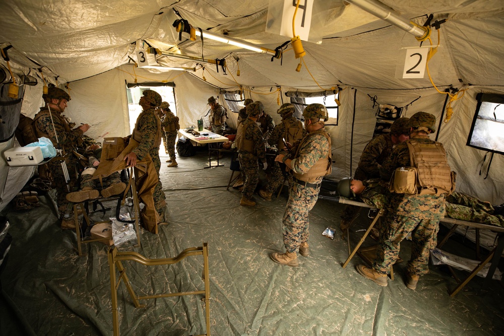 CLR-37 Corpsmen conduct mass casualty exercise