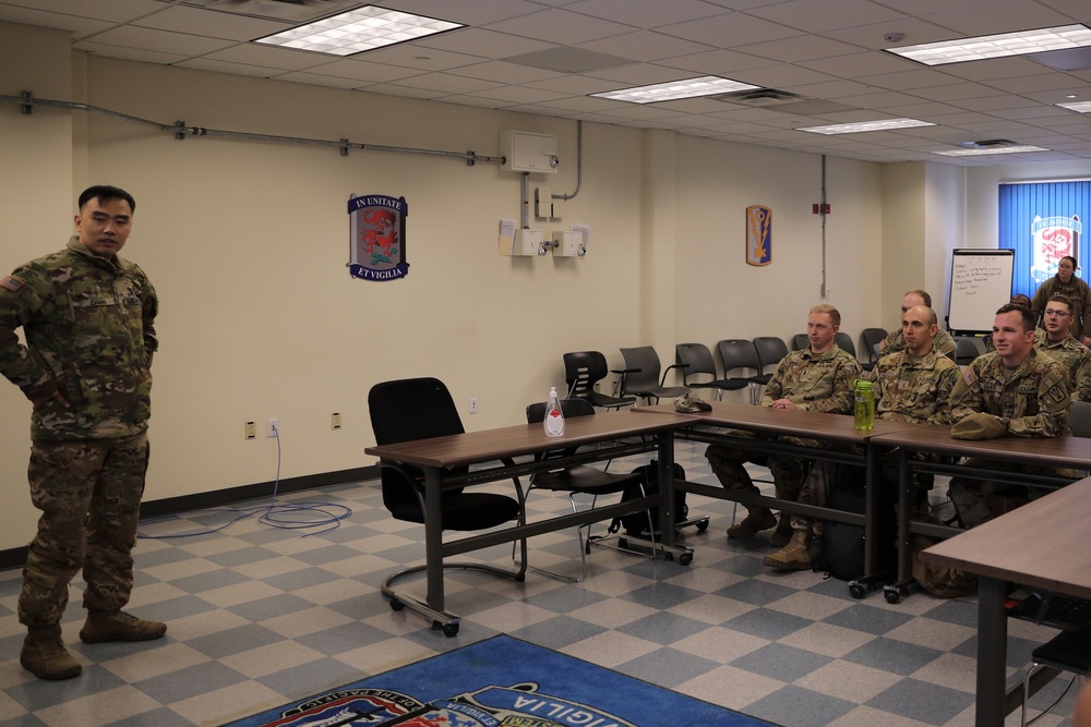 501st Military Intelligence Brigade welcomes new Soldiers at the newcomer's brief