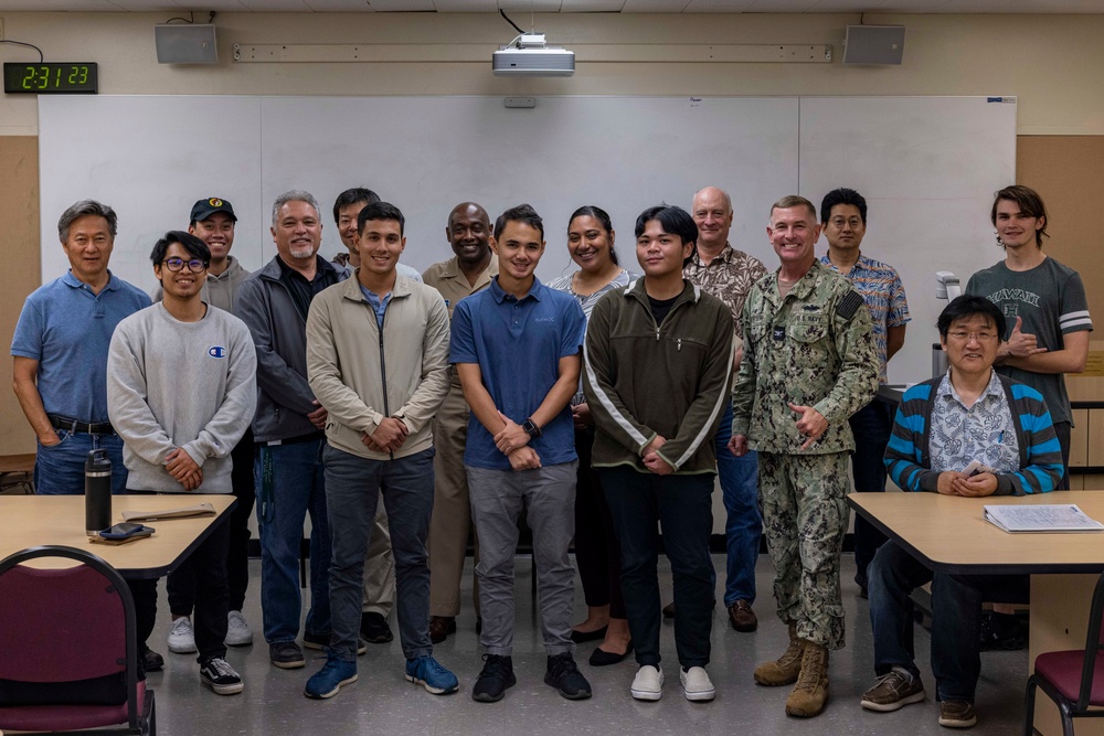 Commander, Navy Region Hawaii, NAVFAC Hawaii Visit University of Hawaii Engineering Class