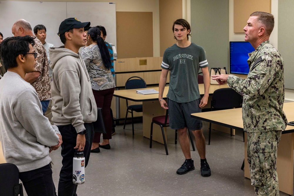 Commander, Navy Region Hawaii, NAVFAC Hawaii Visit University of Hawaii Engineering Class