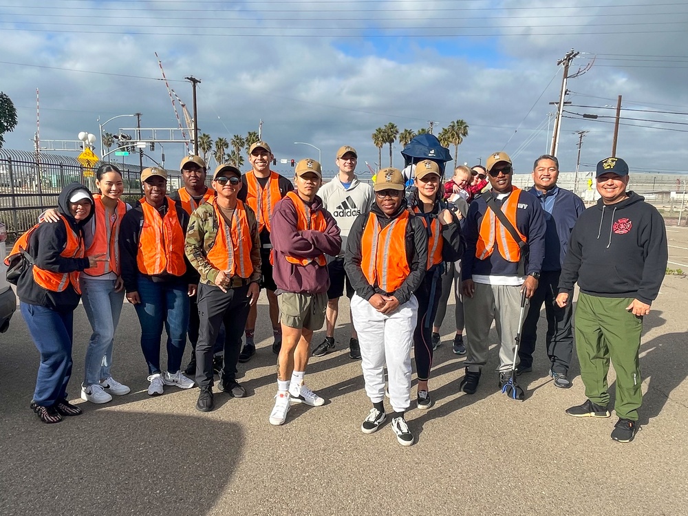 USS Essex Community Cleanup at Harbor Drive