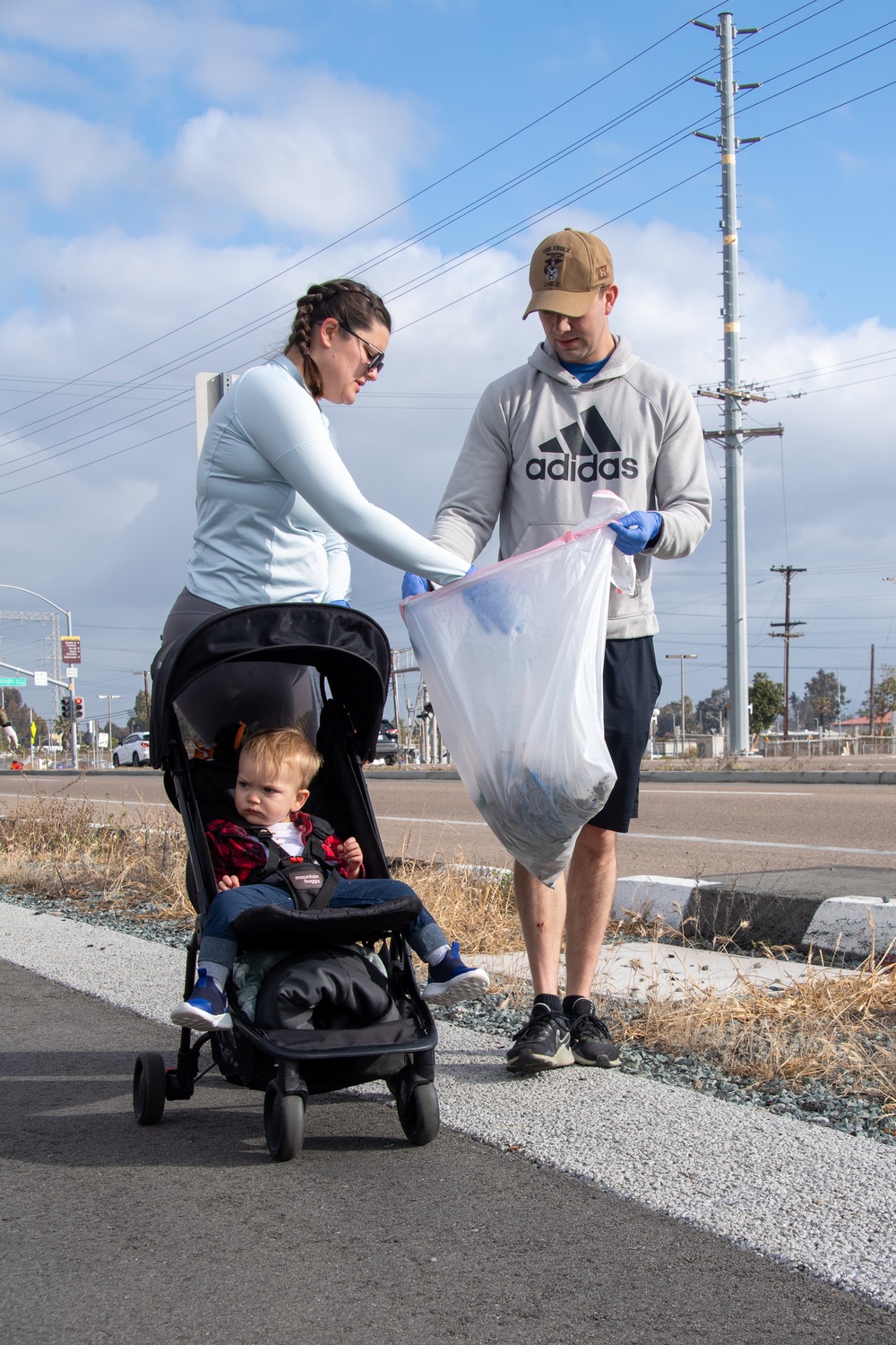 USS Essex Community Cleanup at Harbor Drive