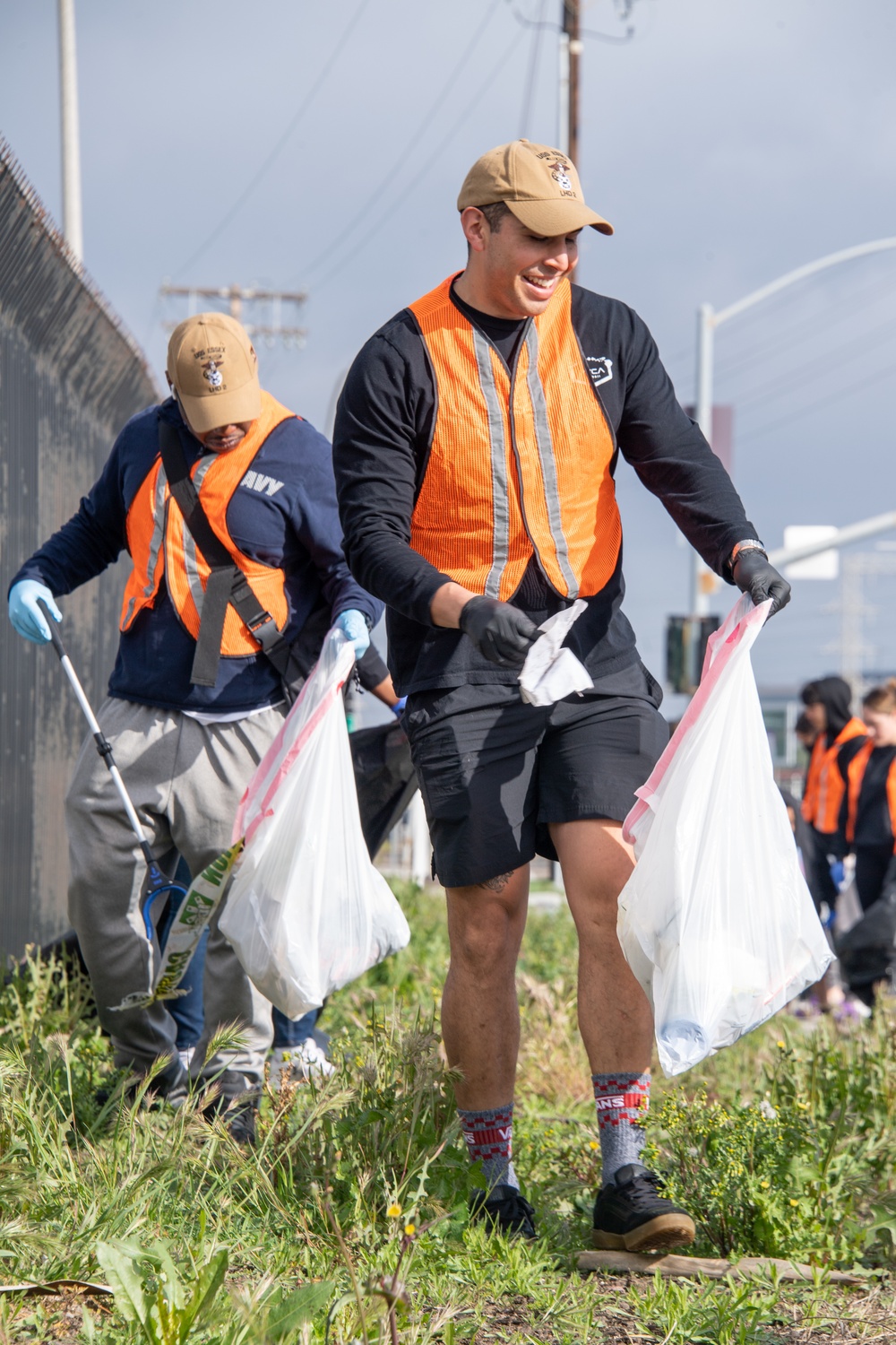 USS Essex Community Cleanup at Harbor Drive