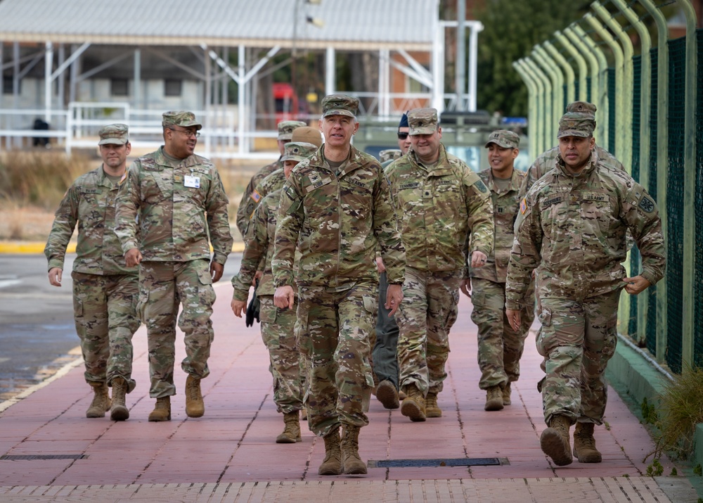 U.S. Soldiers visit Spanish military police battalion