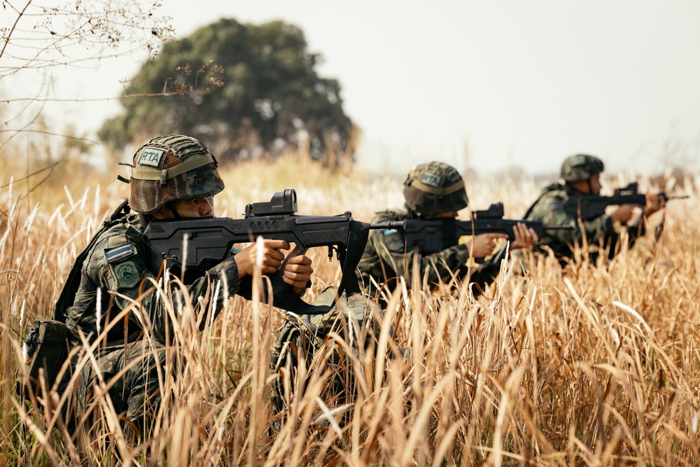 82nd Airborne Division and Royal Thai Army Soldiers conduct a Strategic Airborne Operation