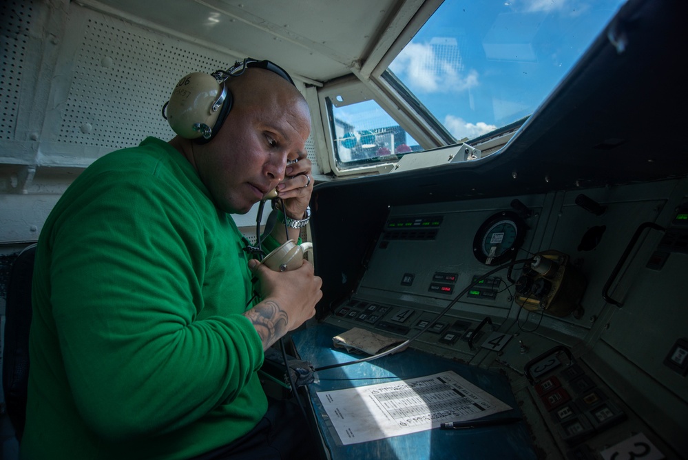 Sailor Mans The Integrated Catapult Control Station