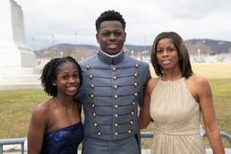 Family members take peek into plebes life at West Point during Plebe-Parent Weekend