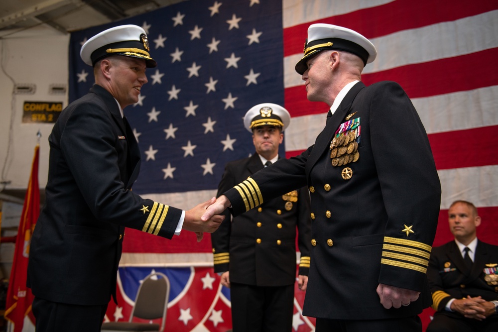 Cmdr. William Rietveld Takes Command of VT-21