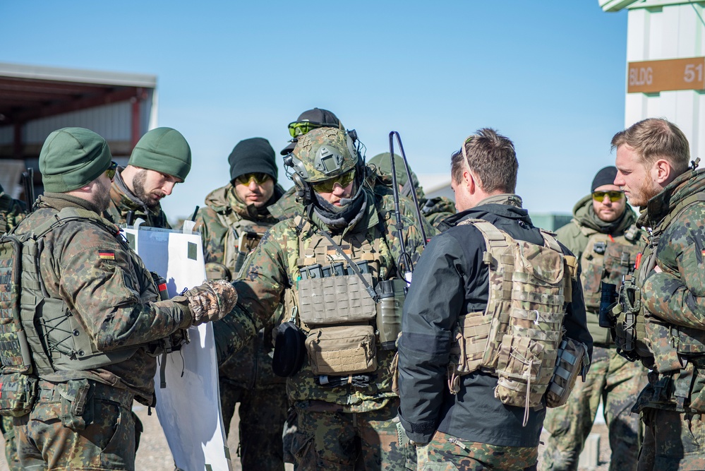German soldiers train with Idaho Air National Guard A-10 pilots