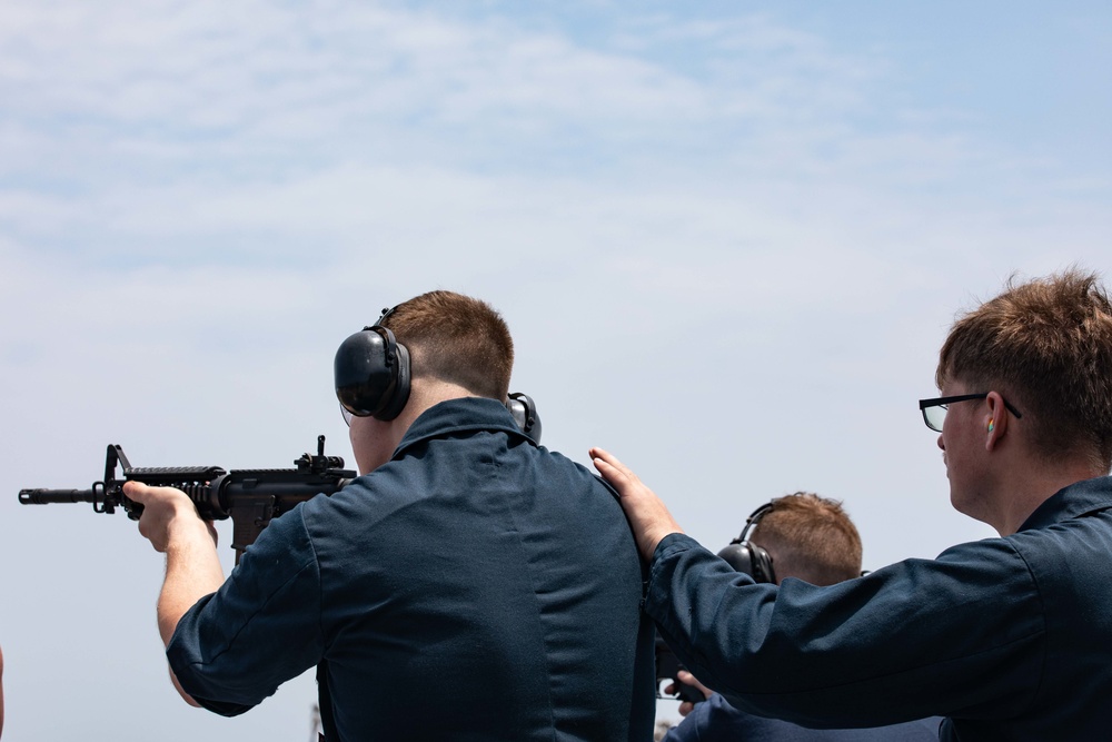 USS Farragut Conducts Live-Fire Exercise