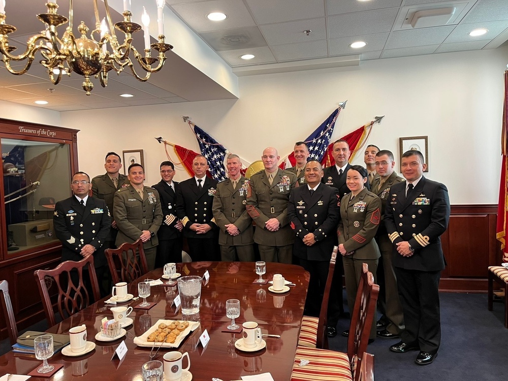 Commandant, Sergeant Major of the Colombian Marine Corps Visit US Marines to Increase Collaboration, Advance Partnership