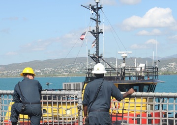 USS Milwaukee Pulls into Ponce