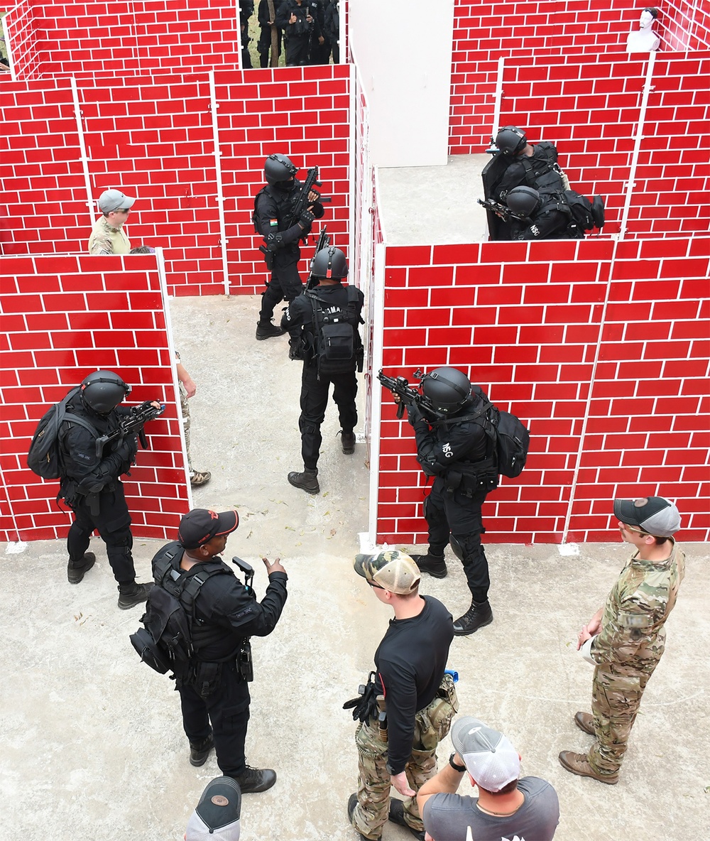 1st SFG(A) Trains alongside Indian Forces