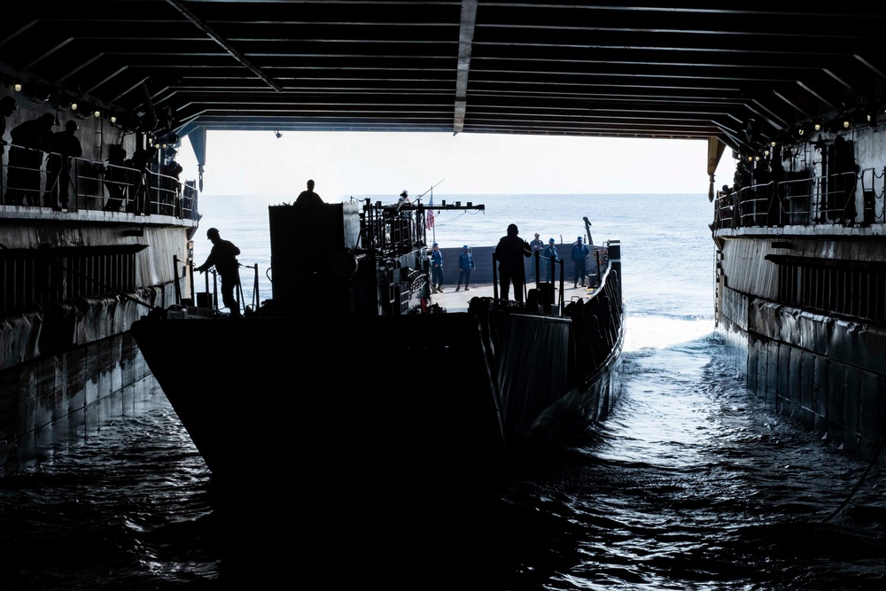 CLB 31 and USS Ashland conduct Amphibious Operations: Iron Fist 23