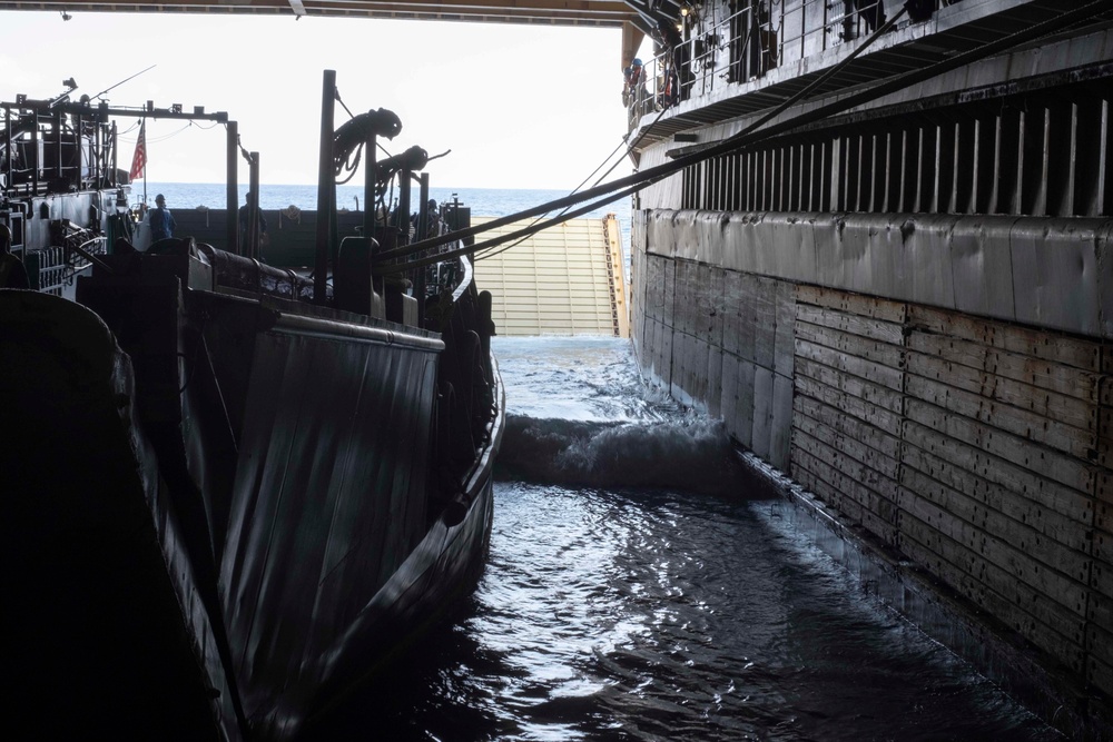 CLB 31 and USS Ashland conduct Amphibious Operations: Iron Fist 23