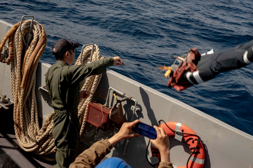 USS Ashland Search and Rescue Ops: Iron Fist 23