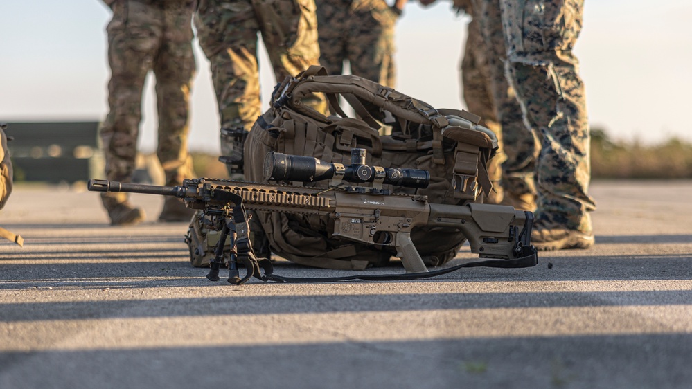 26th MEU Conducts an R&amp;S Insertion during MEUEX III