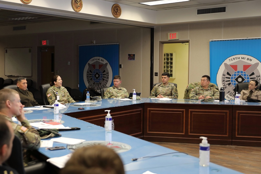 501st Military Intelligence Brigade hosts officer professional development session with Senior Leaders