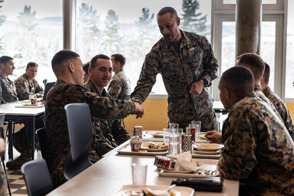 2d MARDIV CG Visits Marines, Sailors and NATO Allies