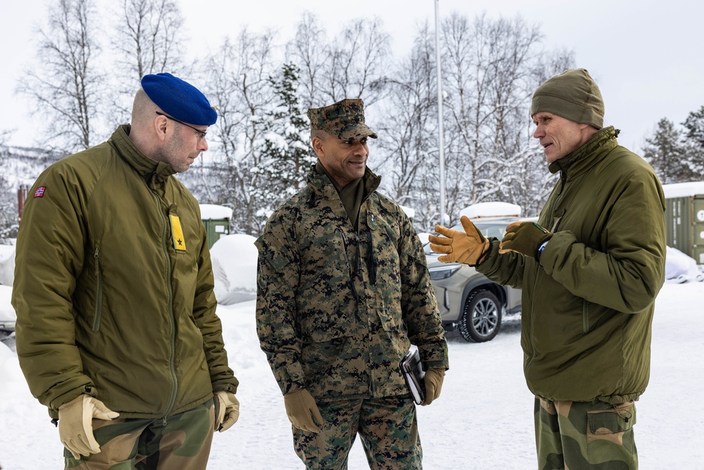 2d MARDIV CG Visits Marines, Sailors and NATO Allies