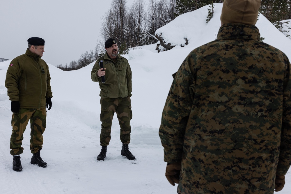 2d MARDIV CG Visits Marines, Sailors and NATO Allies