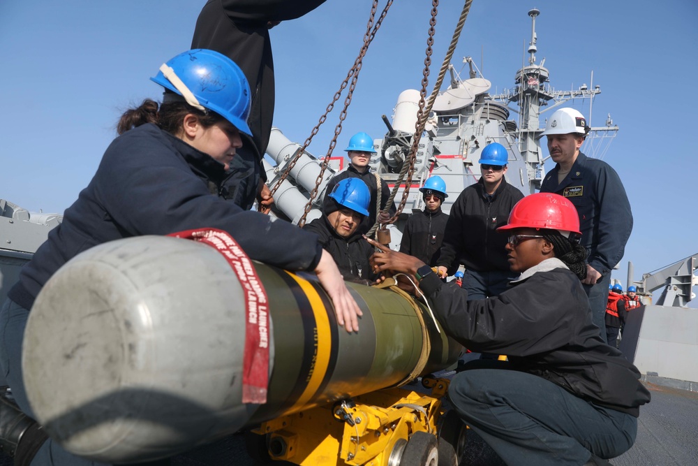USS Milius Conducts Torpedo Upload While Operating in the Philippine Sea