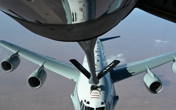 USAF KC-135 Stratotanker refuels RAF RC-135, USAF F-15s in CENTCOM AOR