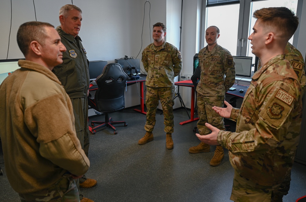 Air Mobility Command leadership visits 521st AMOW