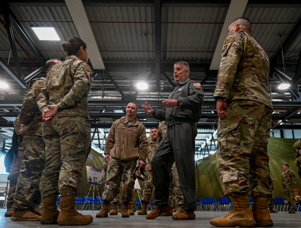 Air Mobility Command leadership visits 521st AMOW