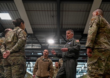 Air Mobility Command leadership visits 521st AMOW