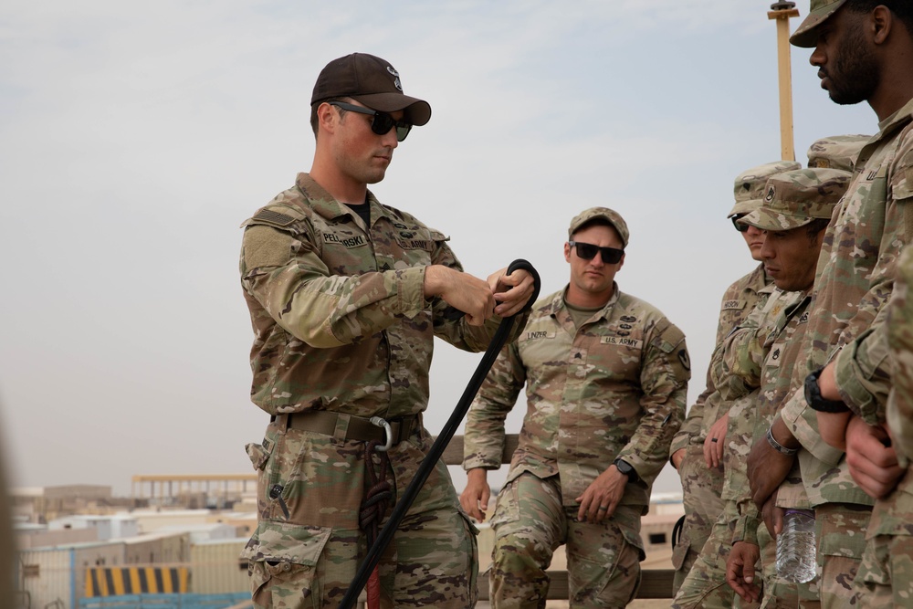 Soldiers complete Rappel Master course at Camp Buehring