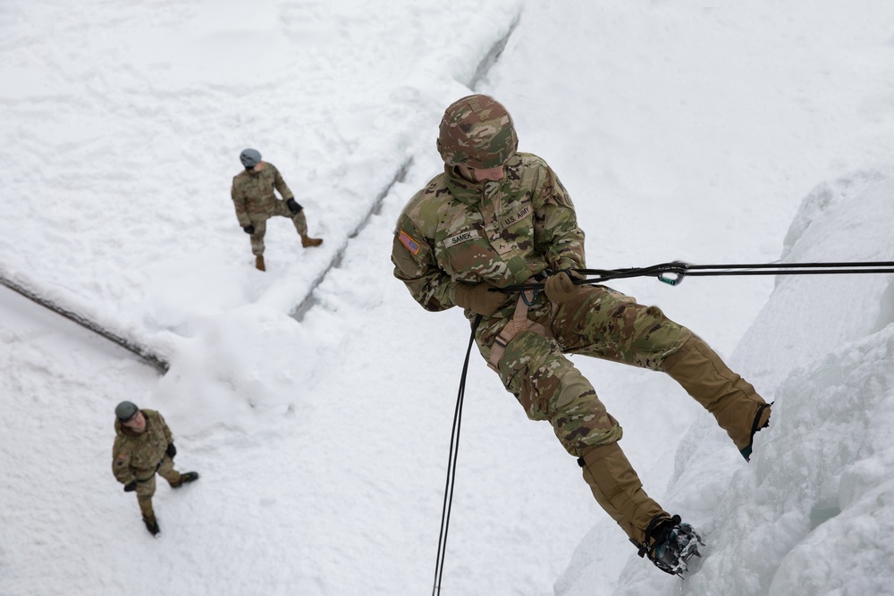 Vermont Infantry Ice Climbing and Winter Mobility