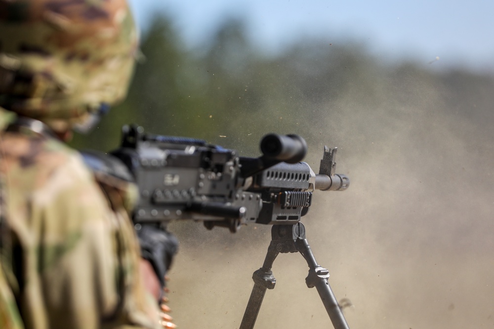 Soldiers Shoot The M240B