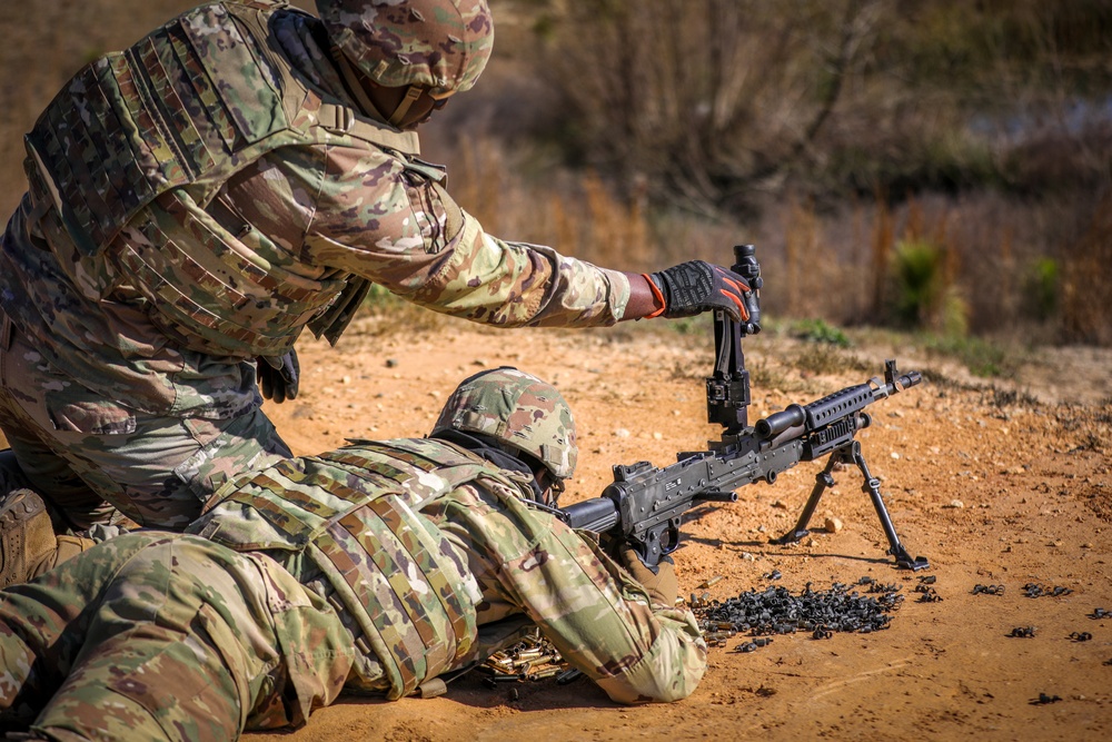 Soldiers Shoot The M240B