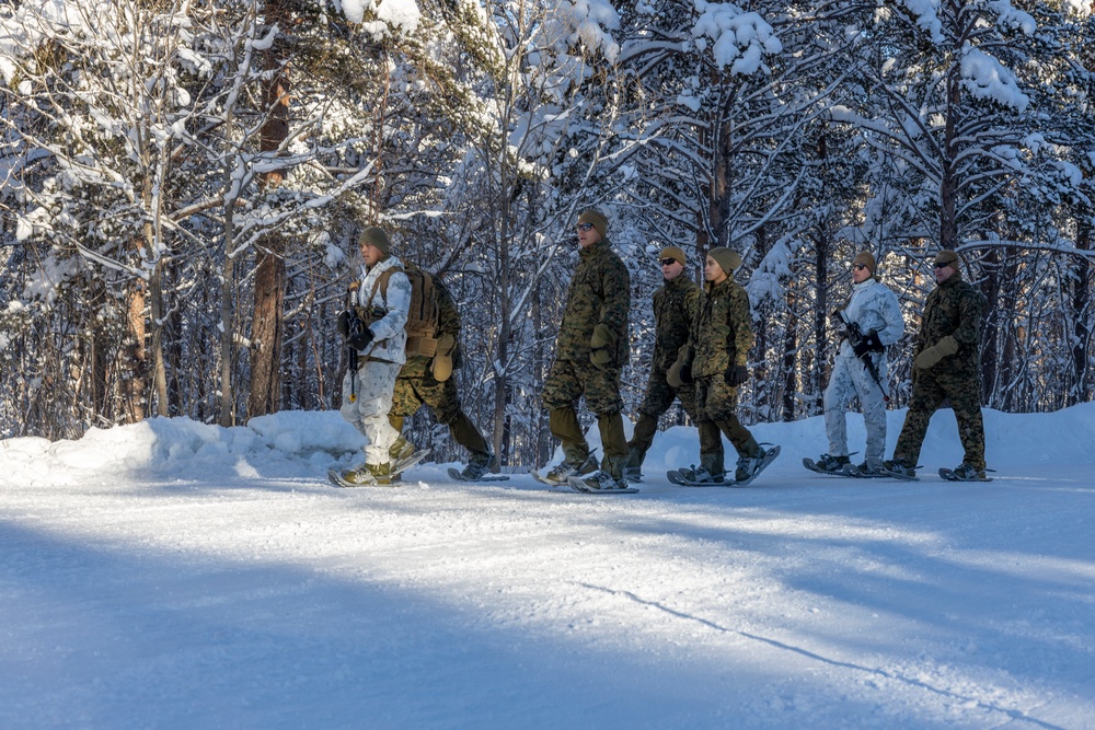 2nd MLG Commanding General visits CLB-2