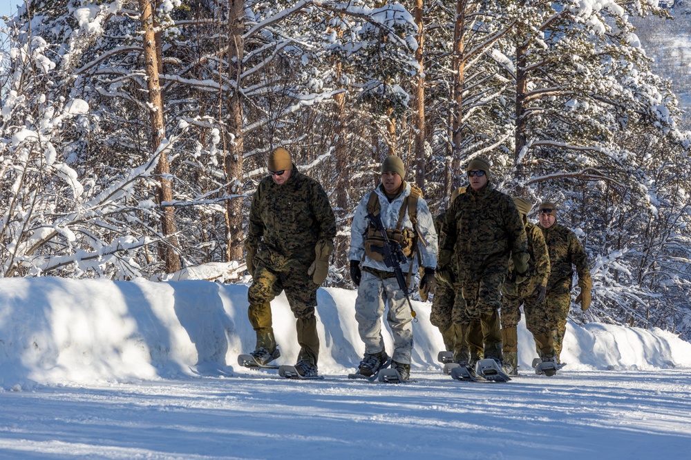 2nd MLG Commanding General visits CLB-2