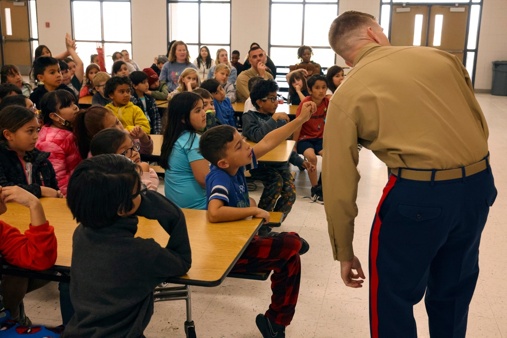 VMFA-214 visits Desert Mesa Elementary School