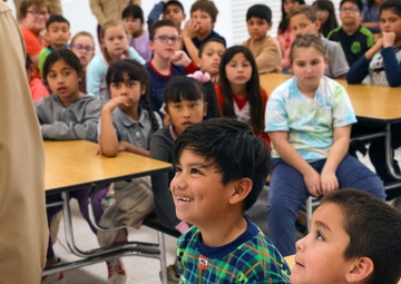 VMFA-214 visits Desert Mesa Elementary School