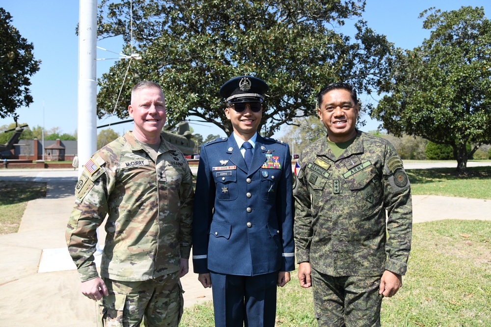 Lt. Gen. Brawner Visit to USAACE