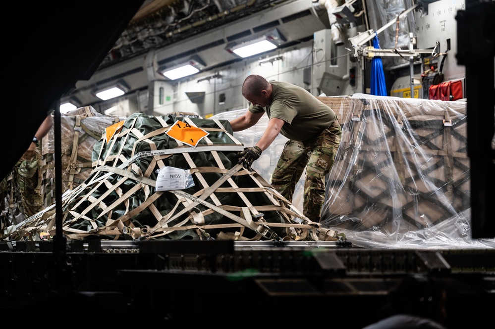 PACAF, AMC deliver over 600 US Army, RTA jumpers