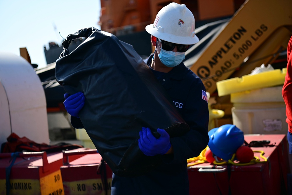 Coast Guard Cutter Spencer offloads $160 million worth of cocaine in Port Everglades