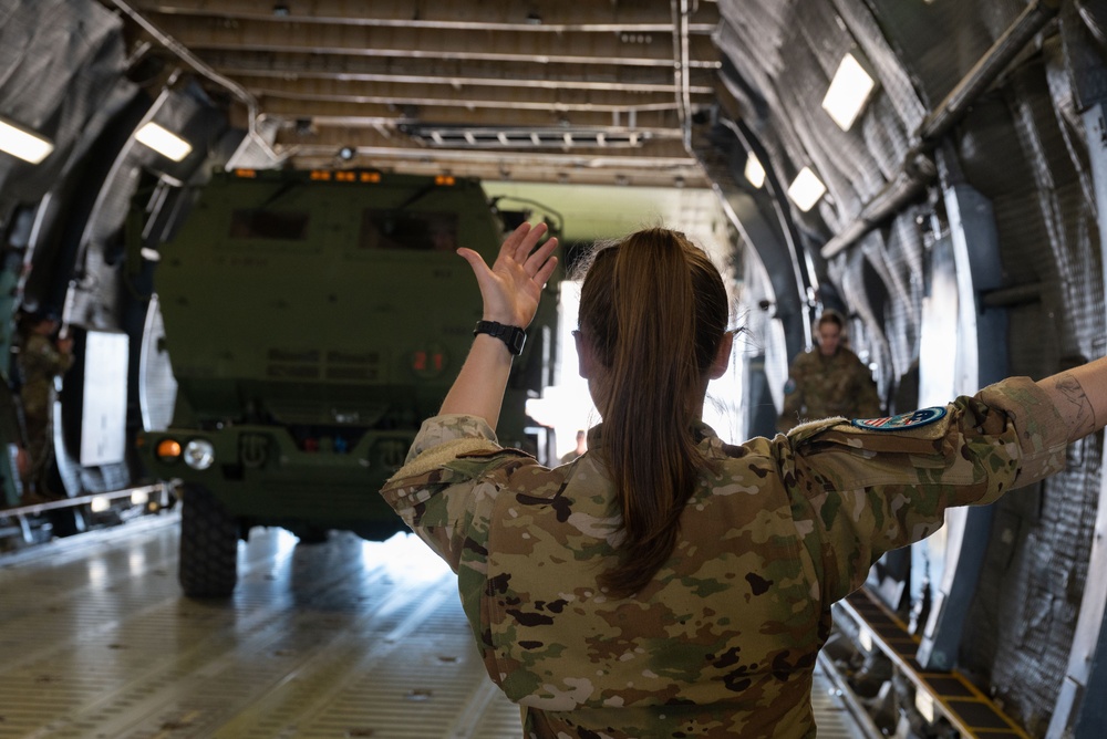 US brings airpower, community to Australia airshow