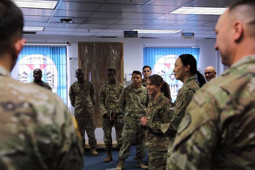 501st Military Intelligence Brigade welcomes INSCOM command team