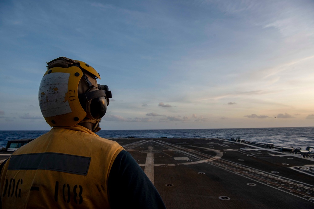 Wayne E. Meyer Conducts Flight Operations