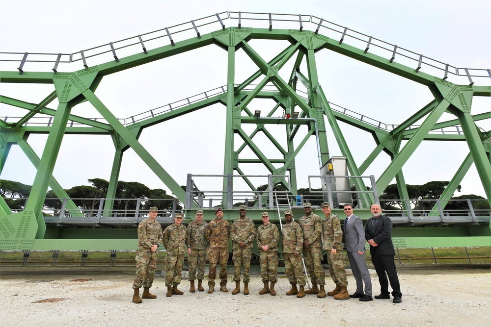 839th Transpotration Battalion, Maj. Gen. Gavin A. Lawrence, visits Camp Darby.