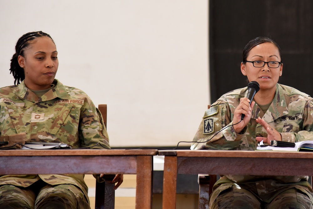 Al Dhafra Air Base hosts Women's Leadership Panel