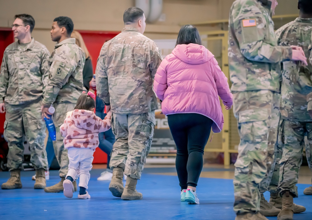 Charlie Battery, 5th Battalion, 7th Air Defense Artillery air defenders return to Baumholder after deployment